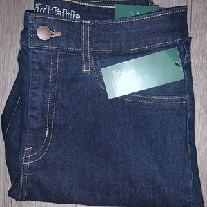 Dark wash high wasted jeans